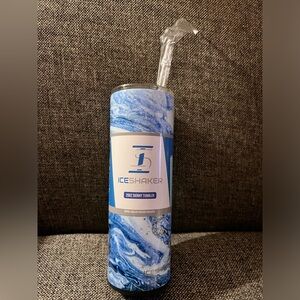 Icebreaker straw water bottle